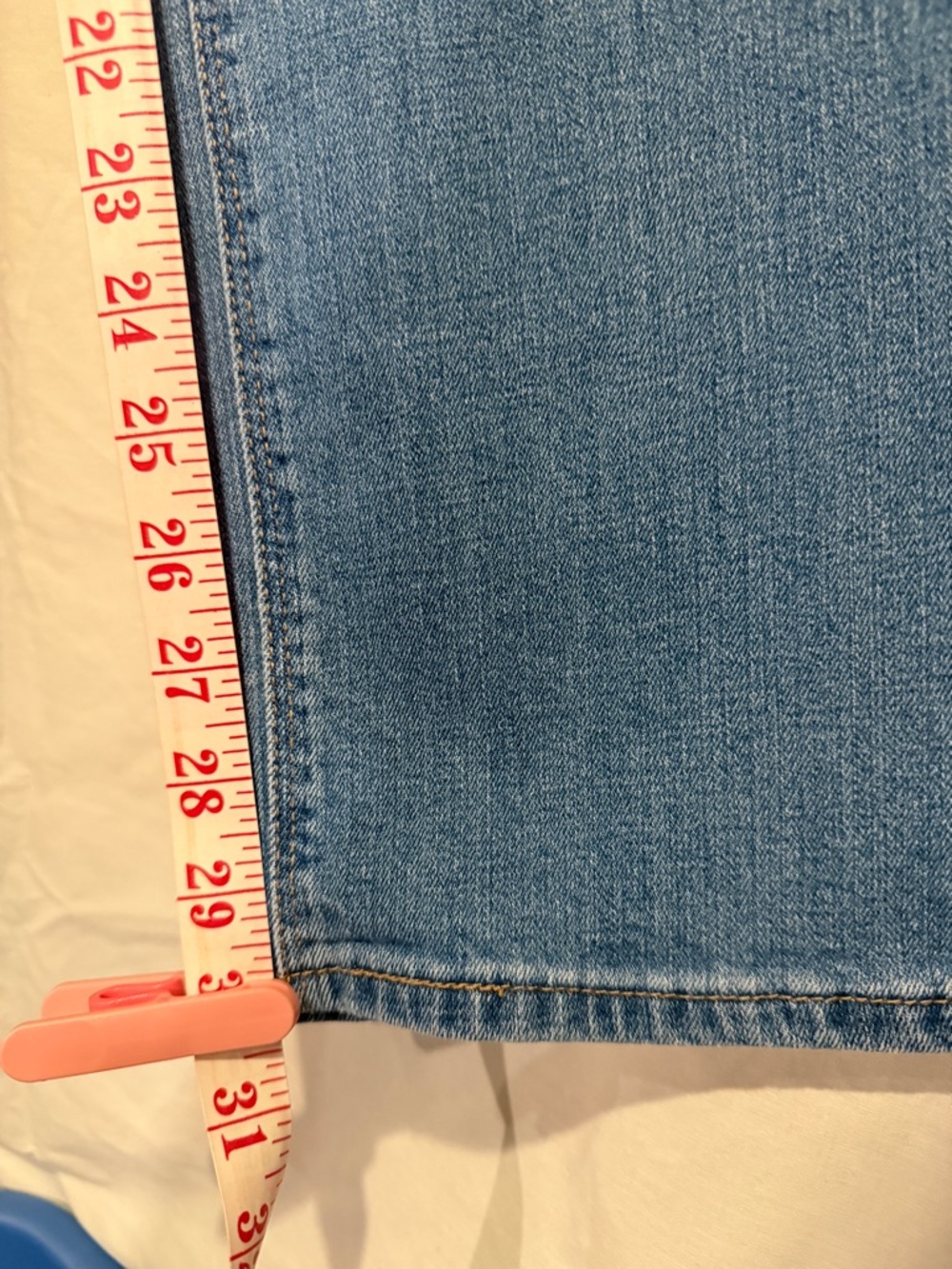 Levi's 525 Perfect Waist Straight  Women's Blue Jeans Size 14 - Picture 12 of 12